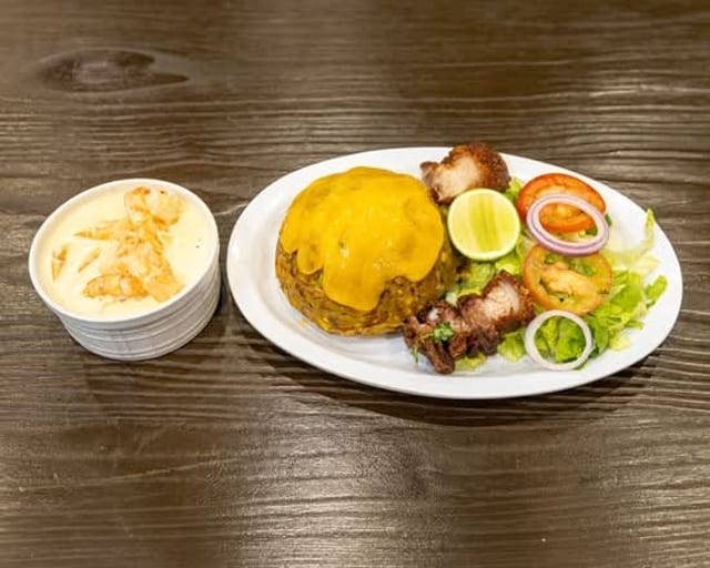 Camarofongo/shrimp mofongo.